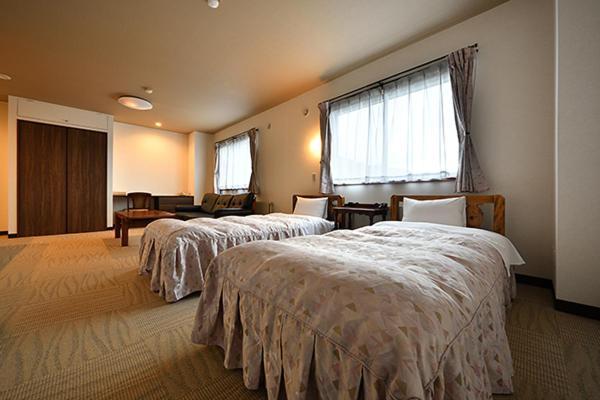 Hotel Takimoto Jamanoucsi Kültér fotó