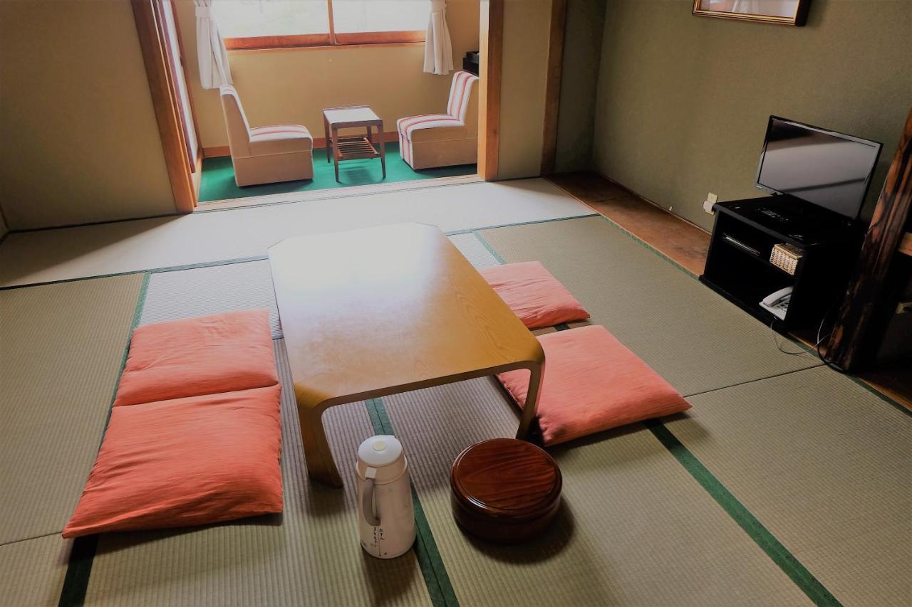 Hotel Takimoto Jamanoucsi Kültér fotó
